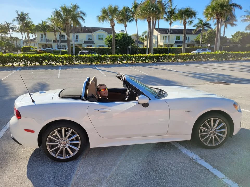 2020 Fiat 124 Spider - Image 2 of 13