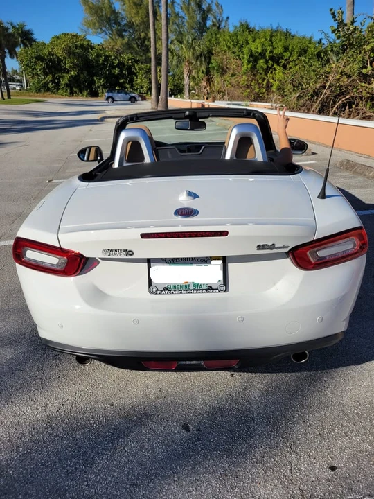 2020 Fiat 124 Spider - Image 5 of 13