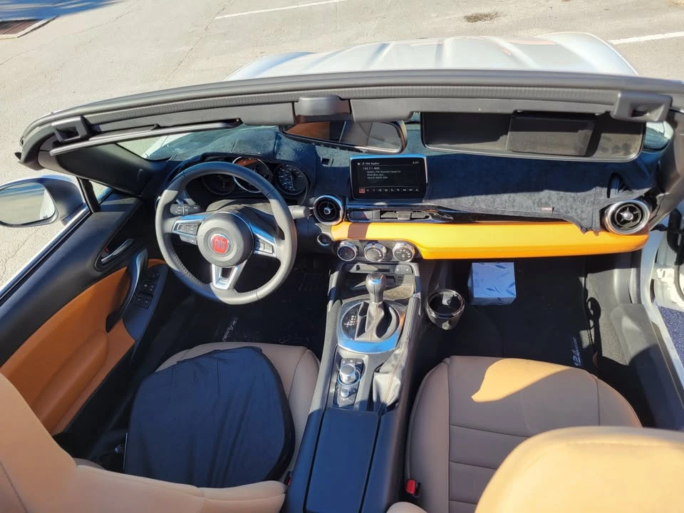 2020 Fiat 124 Spider - Image 10 of 13