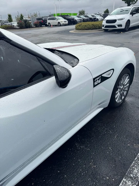 2020 Fiat 124 Spider - Image 9 of 18