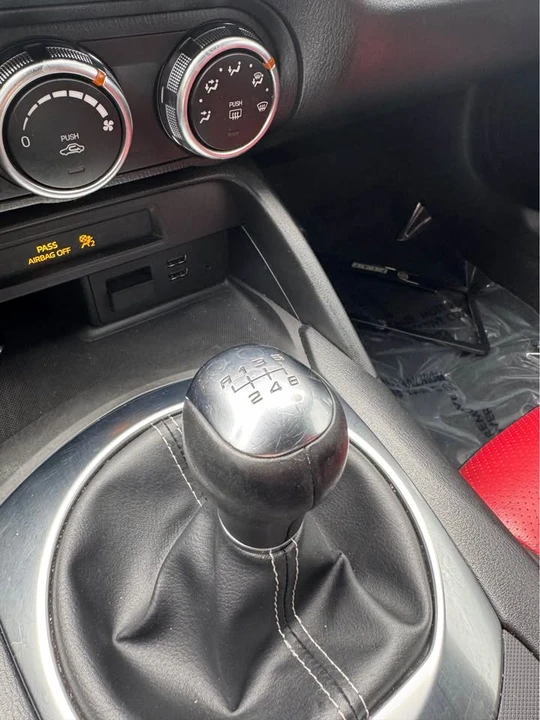 2020 Fiat 124 Spider - Image 17 of 18