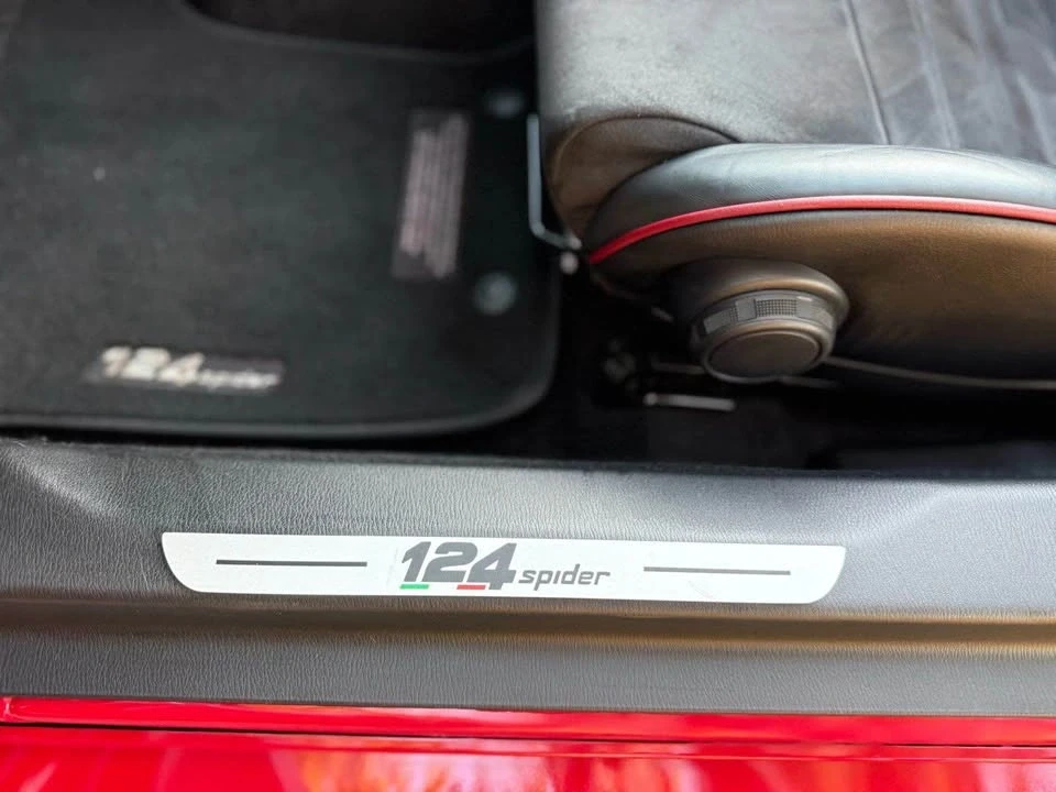 2020 Fiat 124 Spider - Image 12 of 20