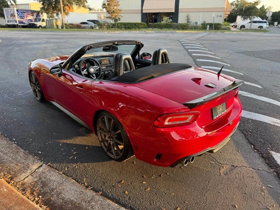 2020 Fiat 124 Spider - Image 2 of 18
