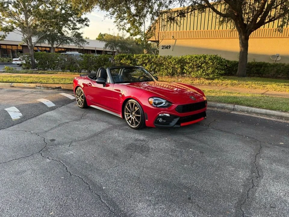 2020 Fiat 124 Spider - Image 10 of 18