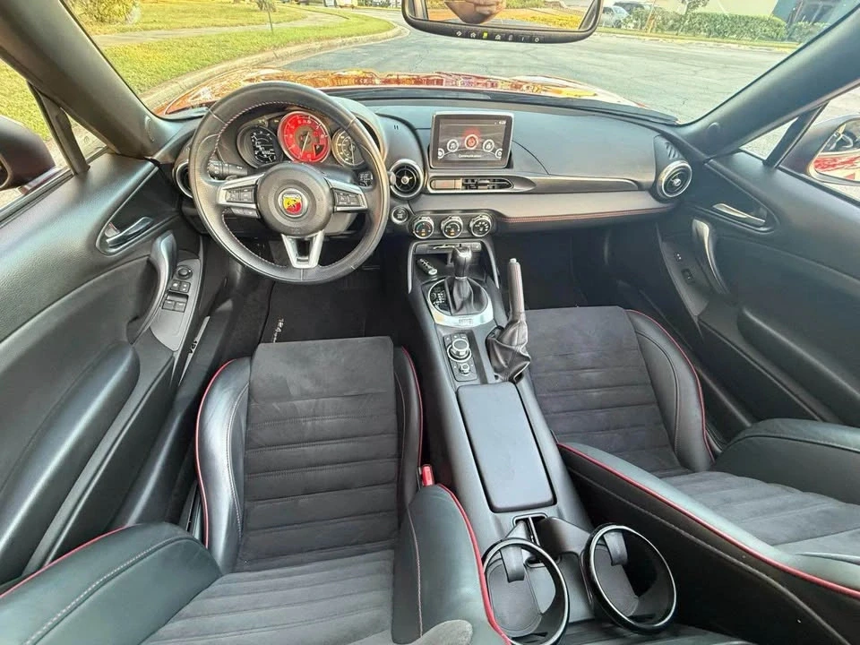 2020 Fiat 124 Spider - Image 13 of 18