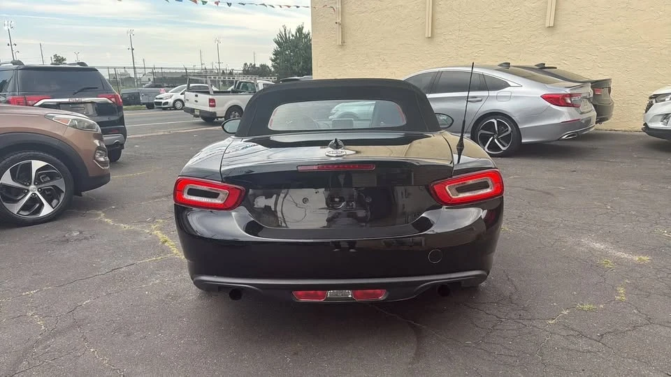 2020 Fiat 124 Spider - Image 7 of 11