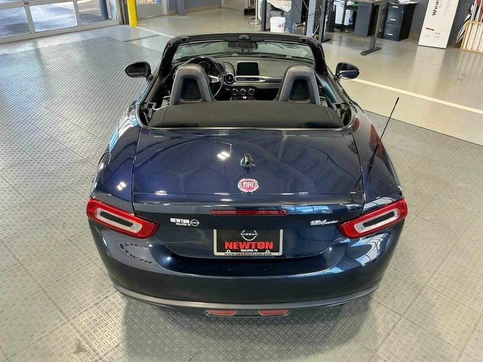 2020 Fiat 124 Spider - Image 9 of 16