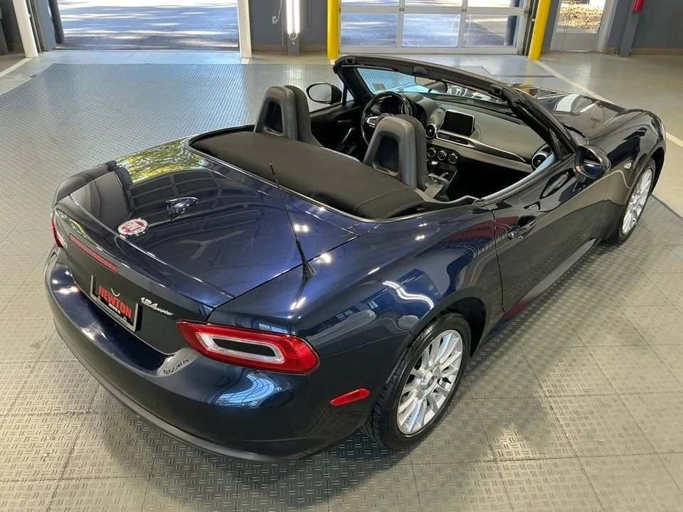 2020 Fiat 124 Spider - Image 8 of 16