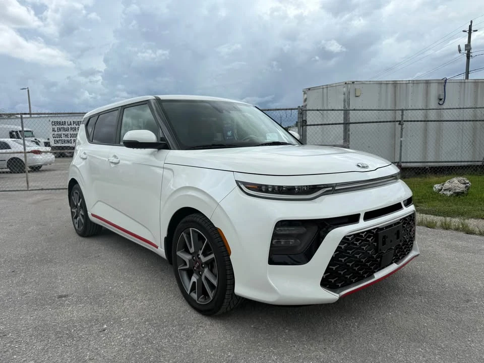 2020 Fiat 500e - Image 2 of 12