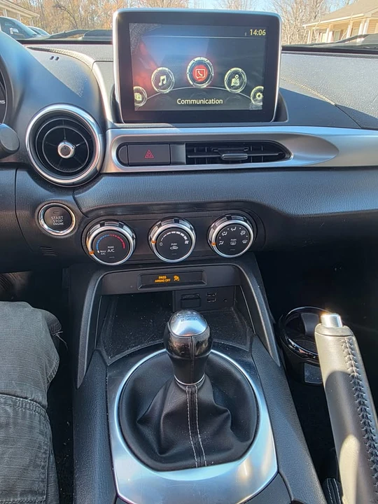 2020 Fiat 124 Spider - Image 16 of 18
