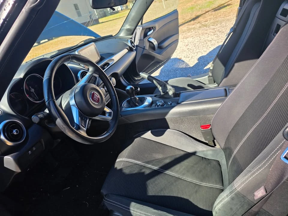 2020 Fiat 124 Spider - Image 9 of 18
