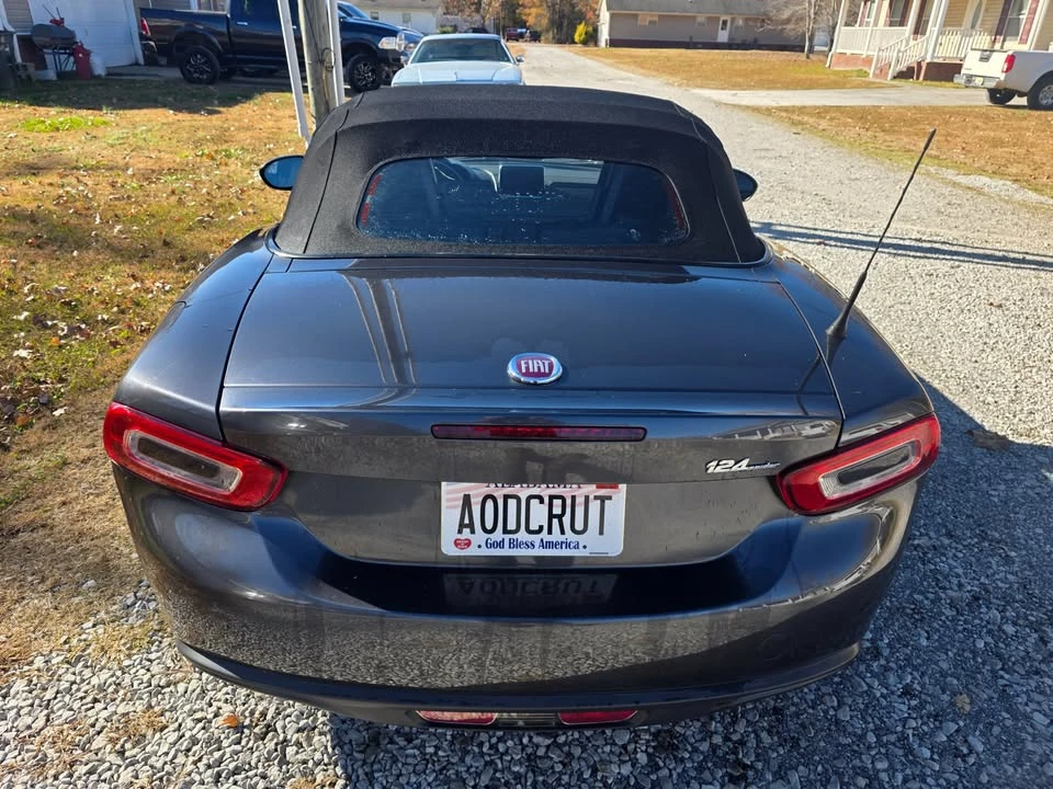 2020 Fiat 124 Spider - Image 11 of 18