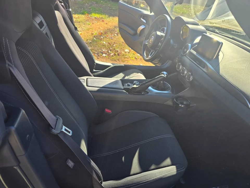 2020 Fiat 124 Spider - Image 8 of 18