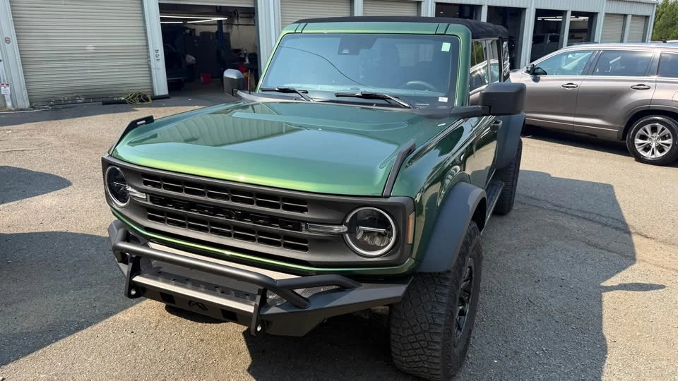 2020 Ford Bronco - Image 5 of 10