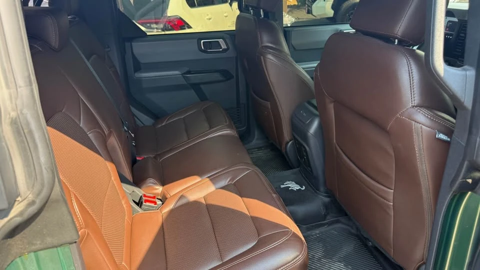 2020 Ford Bronco - Image 9 of 10