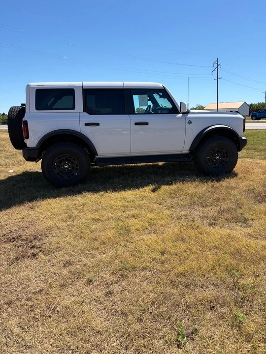 2020 Ford Bronco - Image 3 of 4