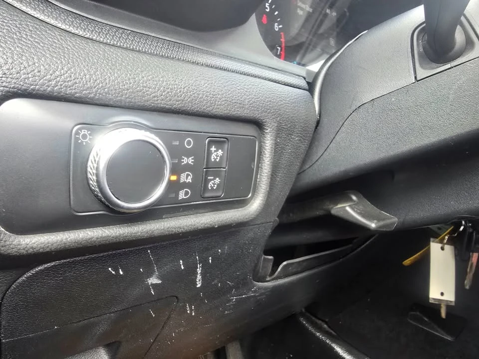 2020 Ford Explorer 6th Gen - Image 16 of 19