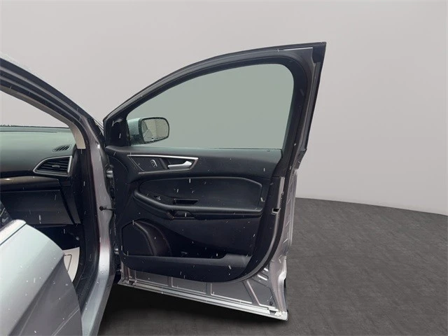 2020 Ford Edge - Image 16 of 21