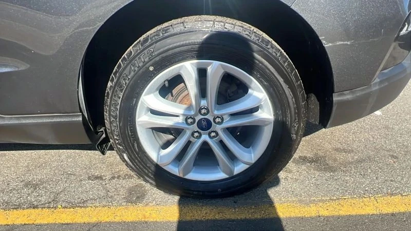 2020 Ford Edge - Image 11 of 12