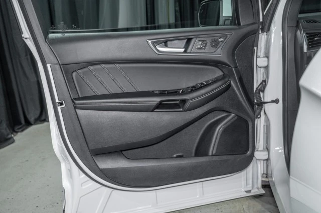2020 Ford Edge - Image 11 of 12