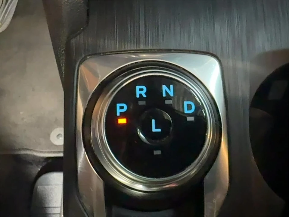 2020 Ford Escape - Image 27 of 31