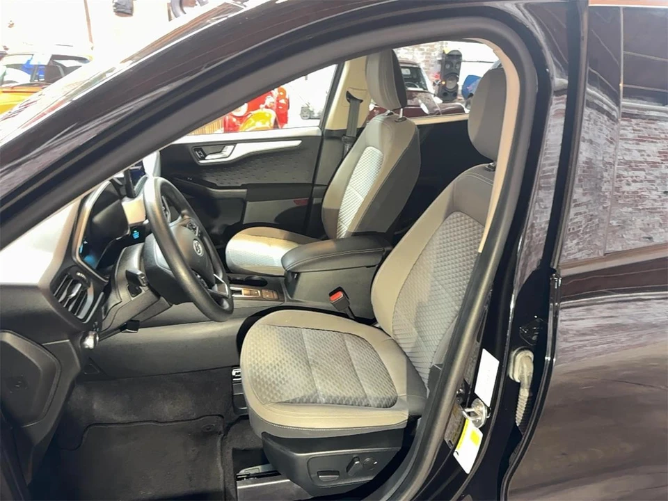 2020 Ford Escape - Image 12 of 31