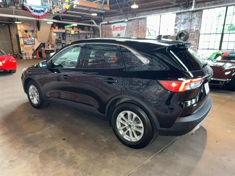 2020 Ford Escape - Image 5 of 31