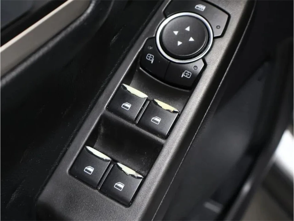 2020 Ford Escape - Image 11 of 31