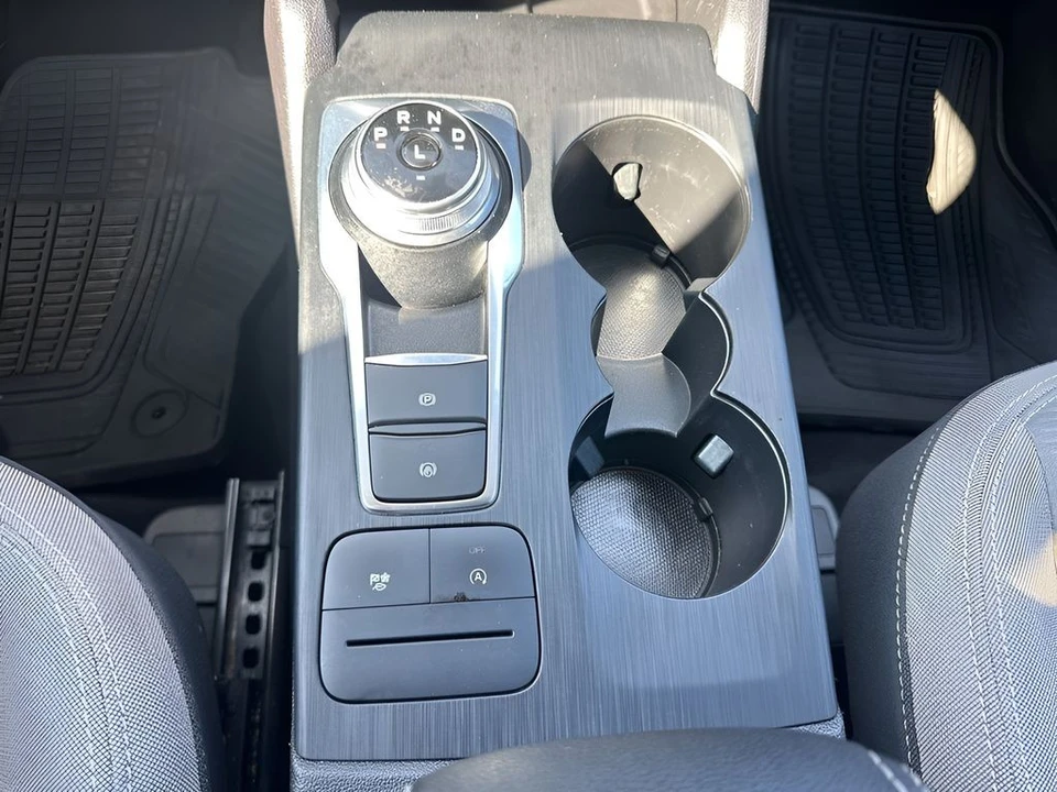 2020 Ford Escape - Image 19 of 31