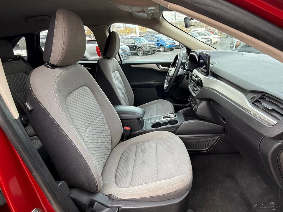 2020 Ford Escape - Image 15 of 21