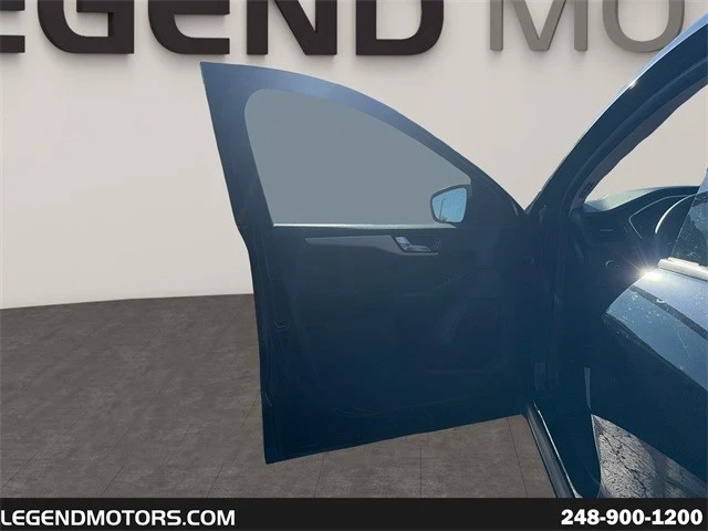 2020 Ford Escape - Image 11 of 12