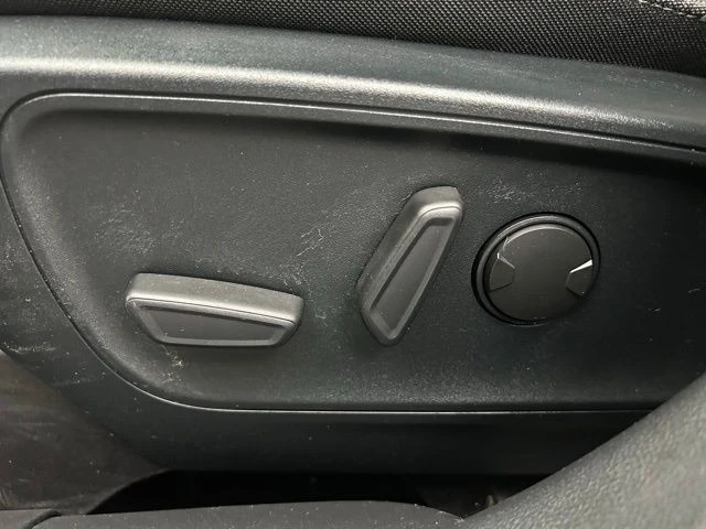 2020 Ford Escape - Image 8 of 12