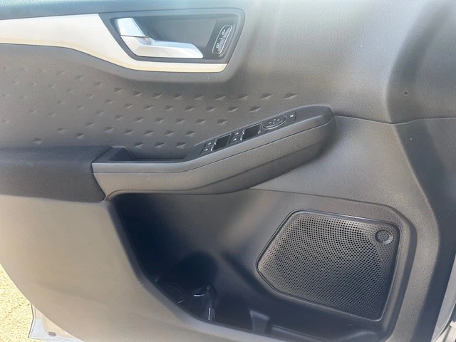2020 Ford Escape - Image 14 of 20