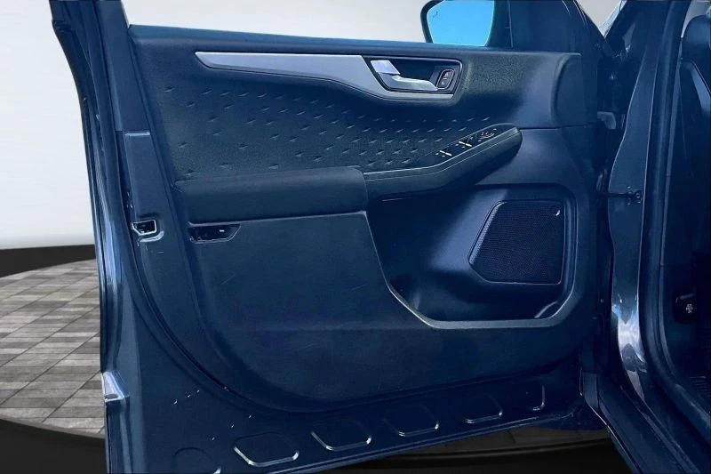 2020 Ford Escape - Image 9 of 12