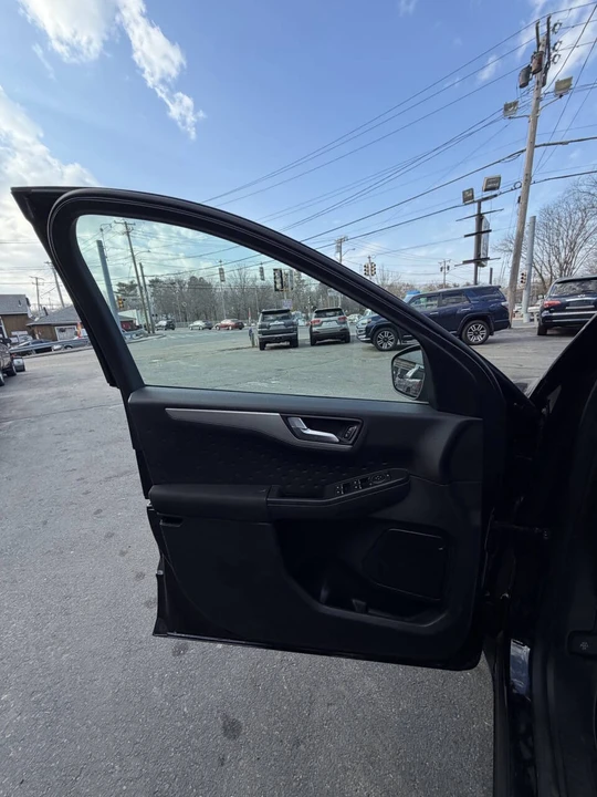 2020 Ford Escape - Image 17 of 21