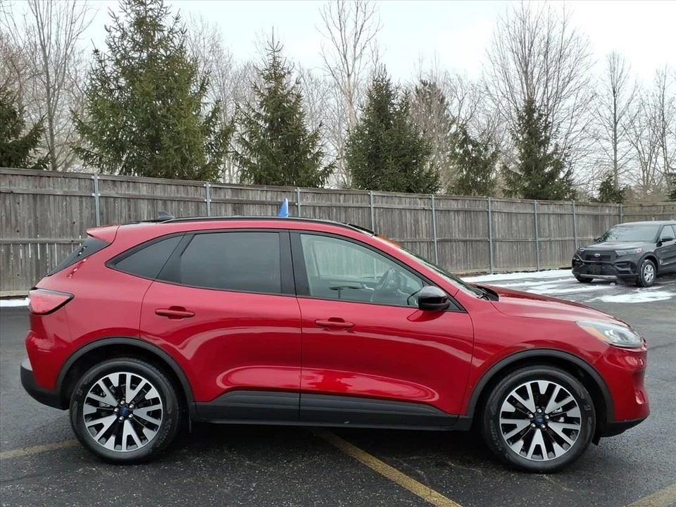 2020 Ford Escape - Image 8 of 12