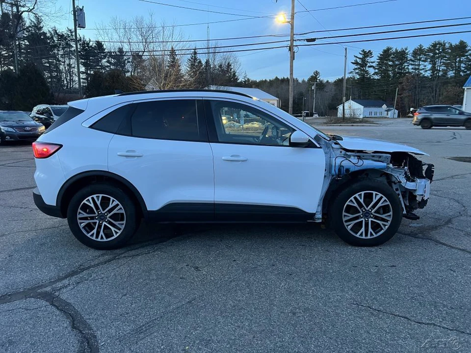 2020 Ford Escape - Image 2 of 12