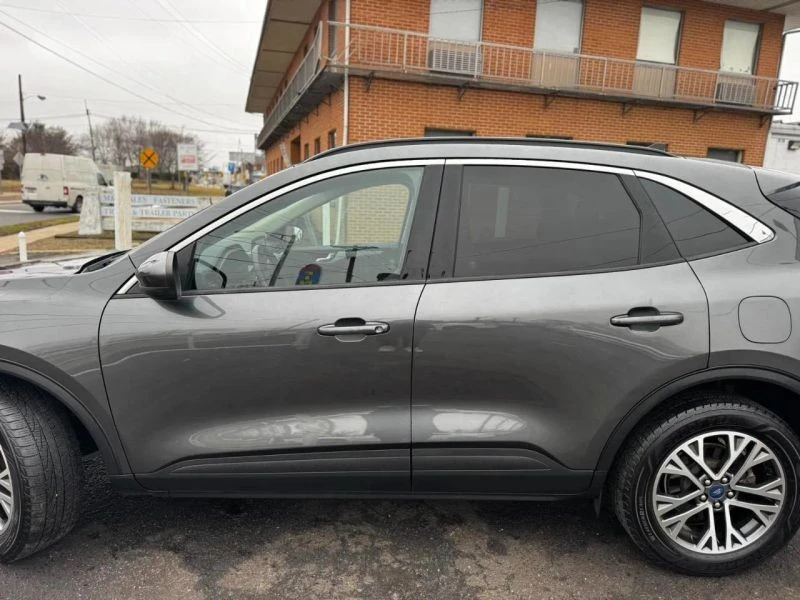 2020 Ford Escape - Image 8 of 12