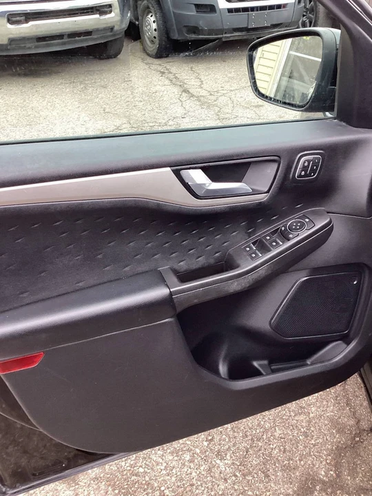 2020 Ford Escape - Image 15 of 21