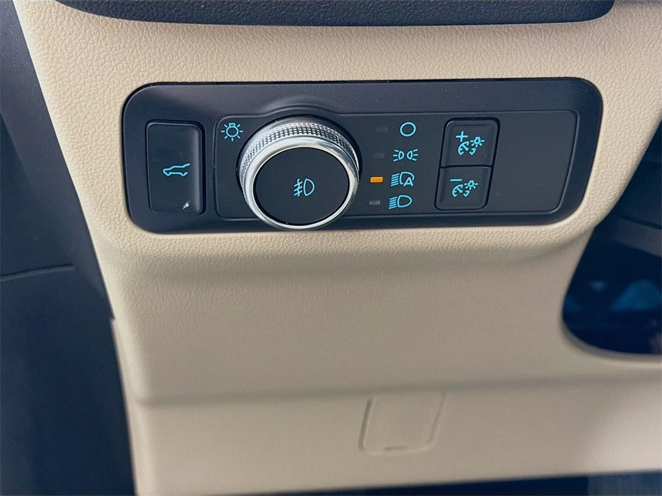 2020 Ford Escape - Image 11 of 12