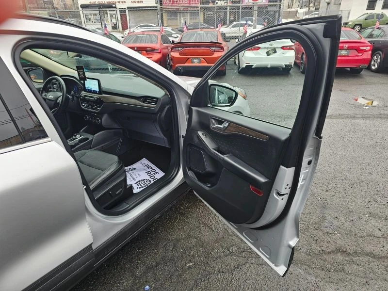 2020 Ford Escape - Image 9 of 12