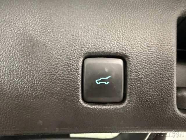 2020 Ford Escape - Image 8 of 12