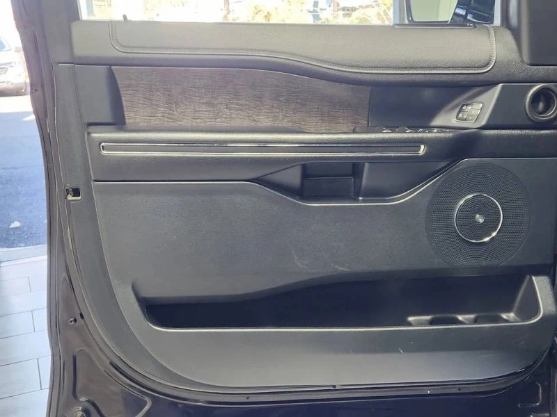 2020 Ford Expedition 4th Gen - Image 10 of 12