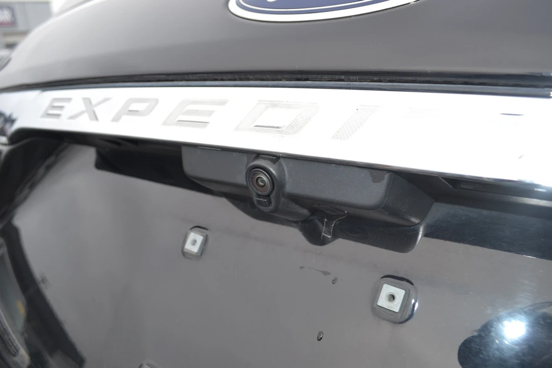 2020 Ford Expedition 4th Gen - Image 13 of 21