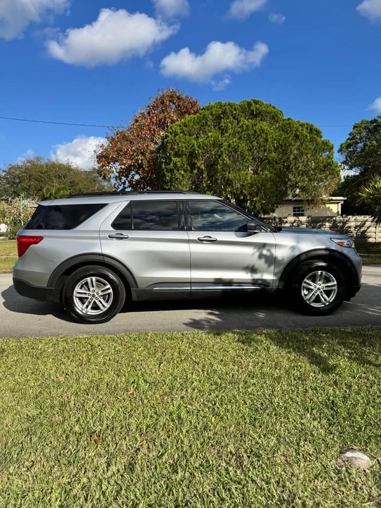 2020 Ford Explorer 6th Gen - Image 5 of 13
