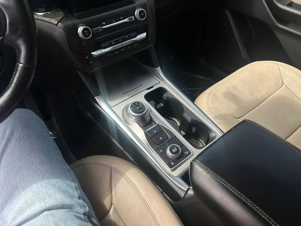 2020 Ford Explorer 6th Gen - Image 14 of 18