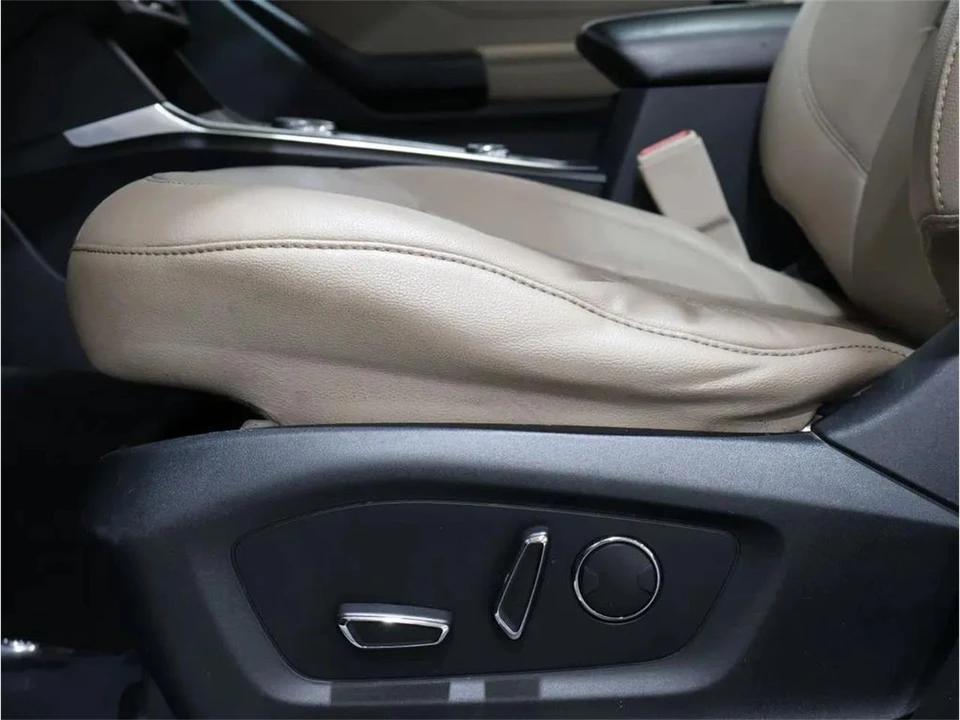 2020 Ford Explorer 6th Gen - Image 15 of 31