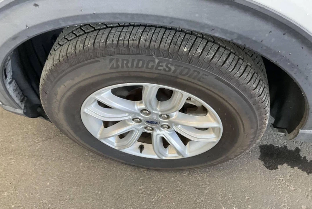 2020 Ford Explorer 6th Gen - Image 16 of 18