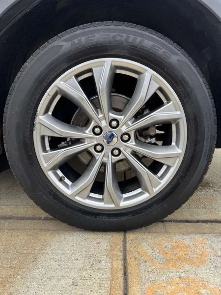 2020 Ford Explorer 6th Gen - Image 9 of 12