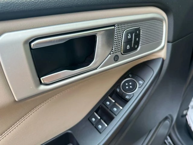 2020 Ford Explorer 6th Gen - Image 10 of 21